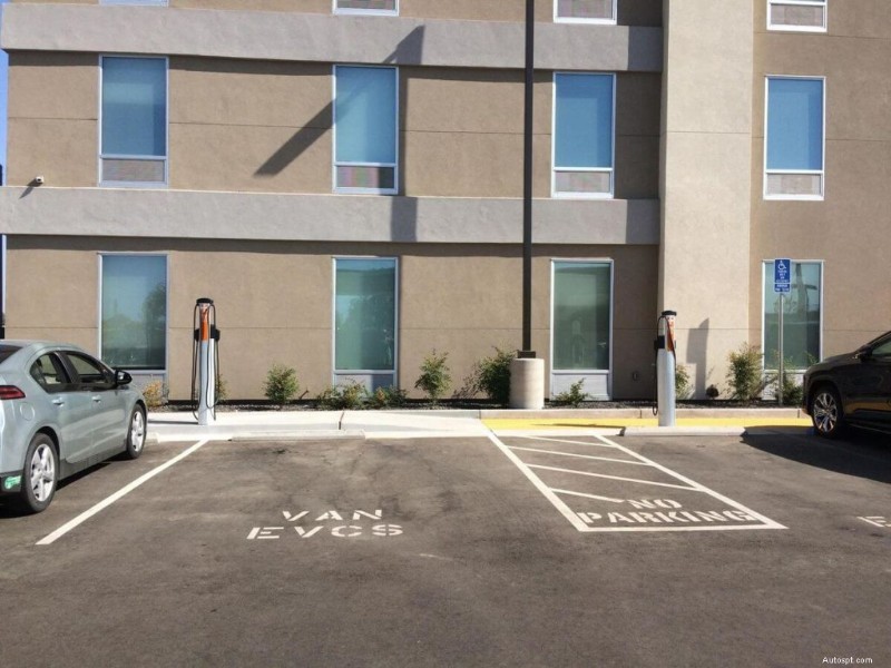 California EV Charging Station Rules: What You Need to Know