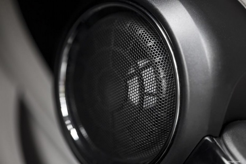 Why Your Car Stereo Powers On But Produces No Sound — Common Causes & Quick Fixes