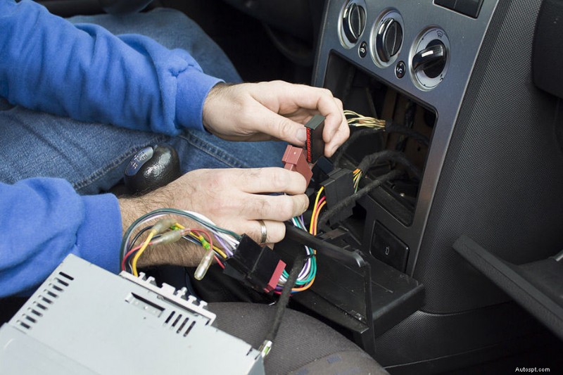 Why Your Car Stereo Powers On But Produces No Sound — Common Causes & Quick Fixes
