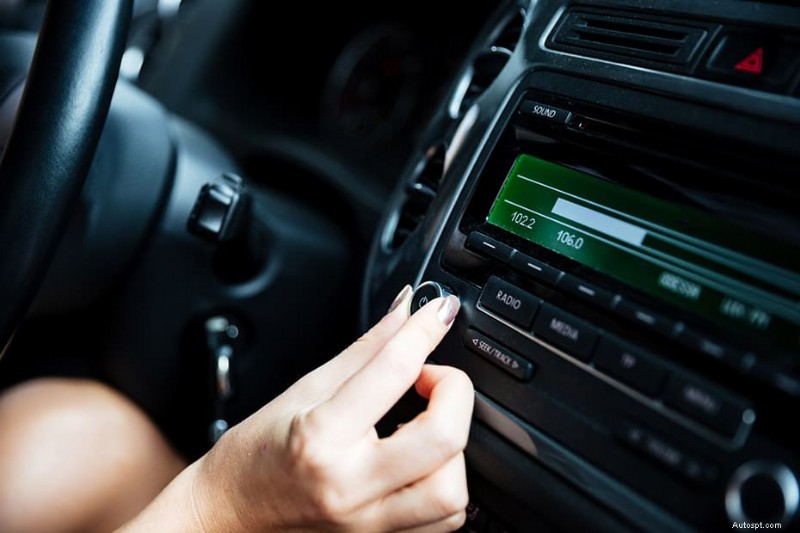 Why Your Car Stereo Powers On But Produces No Sound — Common Causes & Quick Fixes