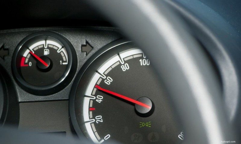 P0302 Misfire Code Explained: Symptoms, Causes, Fixes & Repair Costs