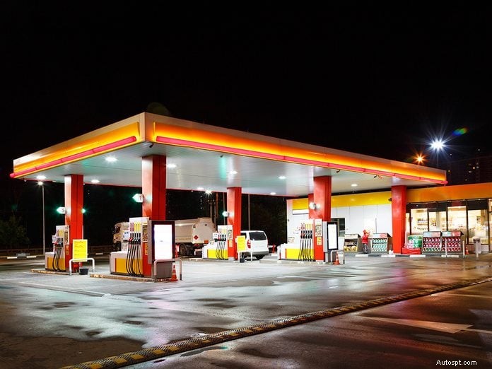 The Dirtiest Spot at a Gas Station: Why the Pump Handle Is the Most Contaminated