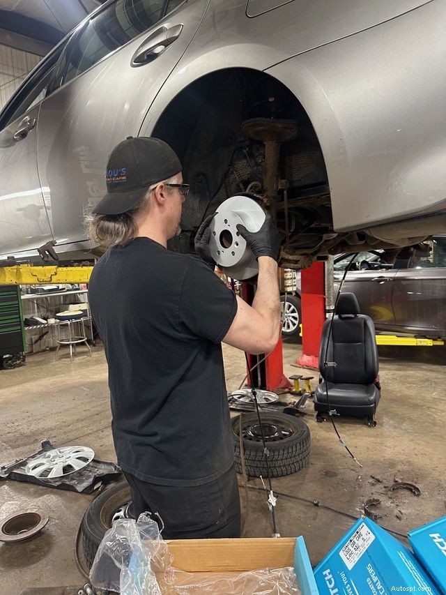 Understanding Parking Brake Shoes: How They Keep Your Vehicle Stationary