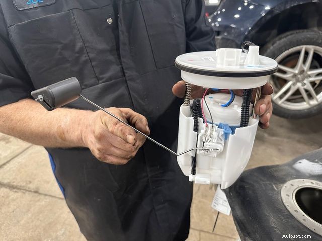 Understanding Fuel Pumps: Function, Failure Signs, and Early Detection