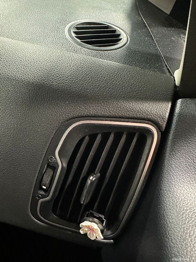 Why Your Car Smells Like Gasoline – Causes & Quick Fixes