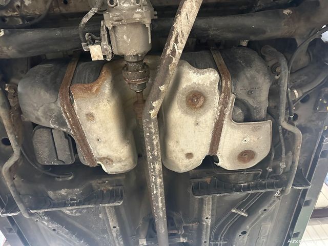 Why Your Car Smells Like Gasoline – Causes & Quick Fixes