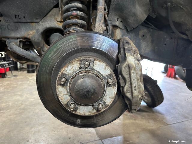 Disc vs. Drum Brakes: Key Differences and Which One Is Best for Your Vehicle