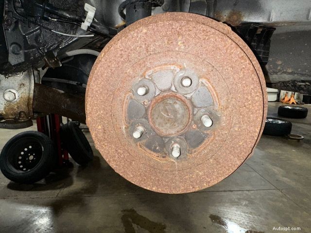 Disc vs. Drum Brakes: Key Differences and Which One Is Best for Your Vehicle