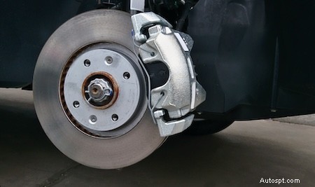 The Ultimate Guide to Replacing Brake Pads: When, Why, and How