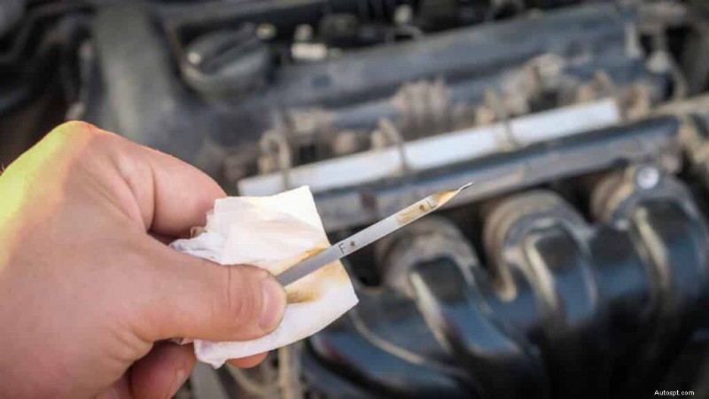 Understanding Low Oil Pressure at Idle: Causes, Symptoms, and Fixes