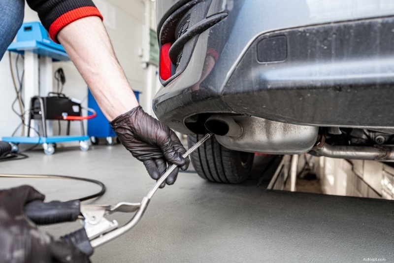7 Key Indicators Your Car’s Distributor Is Failing