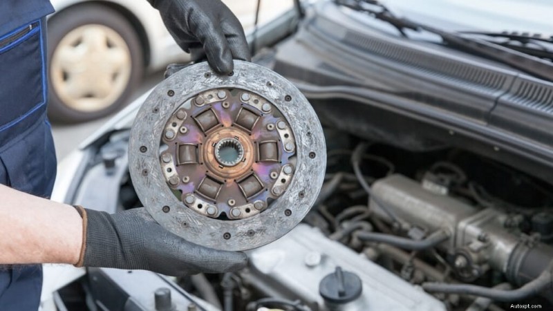 Why Does Your Car Jerk While Slowing Down? Causes, Diagnosis, and Fixes