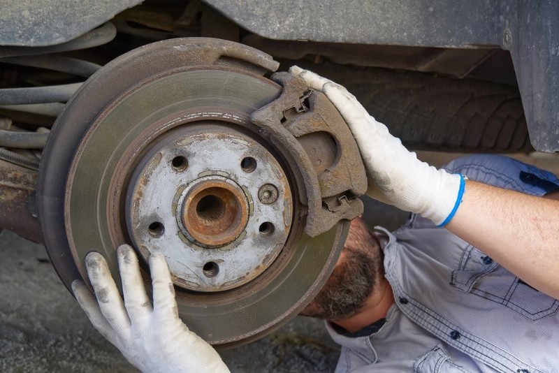 Why Does Your Car Jerk While Slowing Down? Causes, Diagnosis, and Fixes