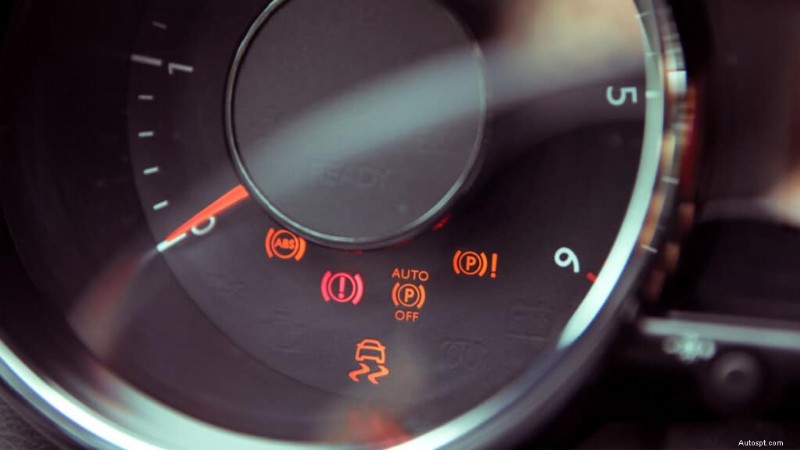 Why Does Your Car Jerk While Slowing Down? Causes, Diagnosis, and Fixes