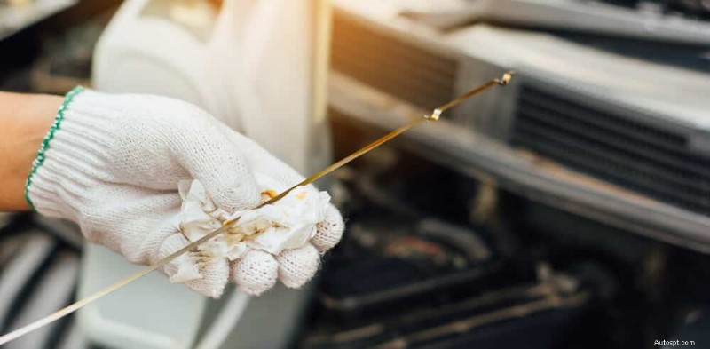 Why Does Your Car Jerk While Slowing Down? Causes, Diagnosis, and Fixes