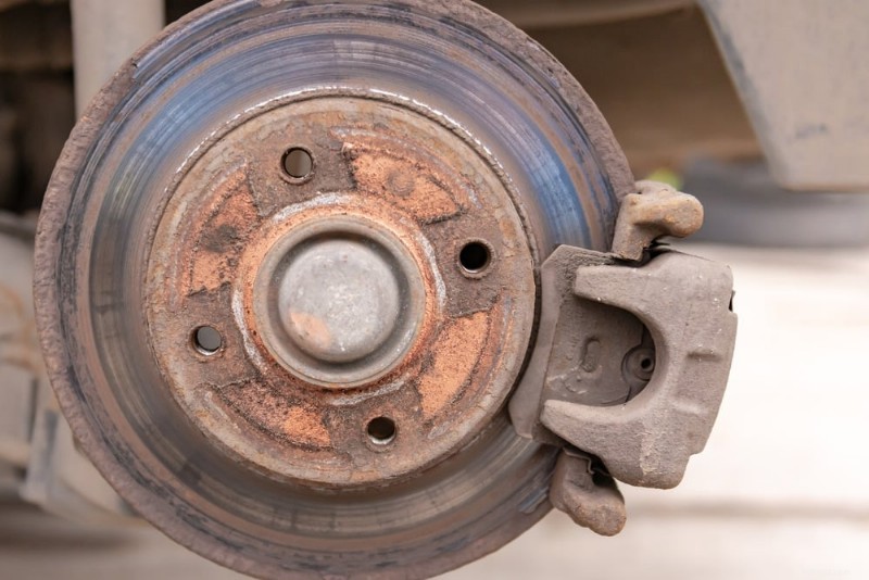 What Causes Steering Wheel Vibration When Braking and How to Fix It