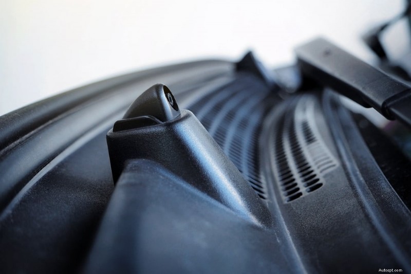 Fixing a Non-Functional Windshield Washer: Common Causes & Solutions