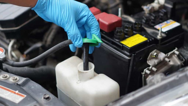 What Causes a Car to Overheat While Idling – Causes, Symptoms, and Fixes