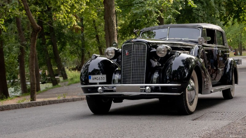 Presidential Limos: A 100-Year Evolution of Style & Security