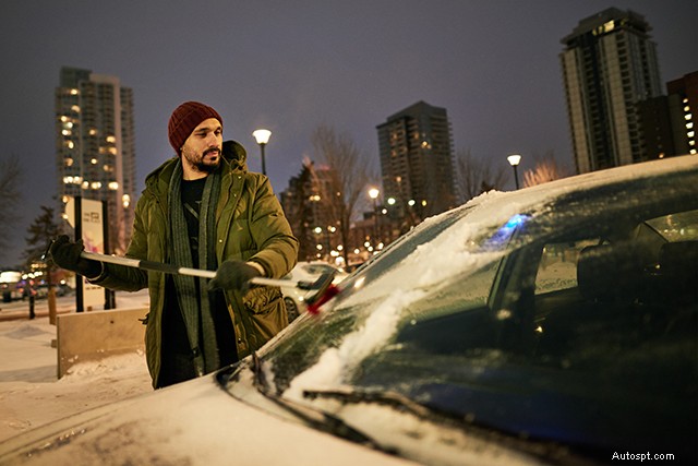 How to Quickly Defrost Car Windows and Safeguard Your Vehicle This Winter