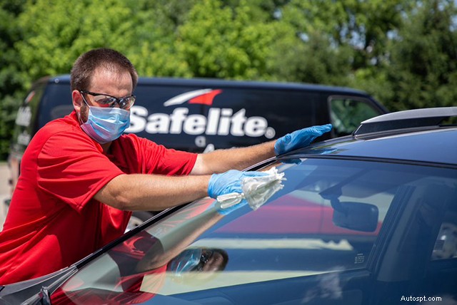 From Simple Pane to Smart Safety: The Evolution of Auto Glass