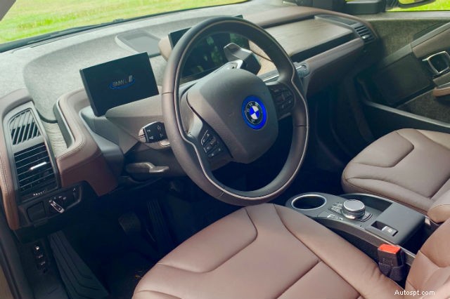 BMW i3s Review: Electrifying Performance & Luxury on the Road