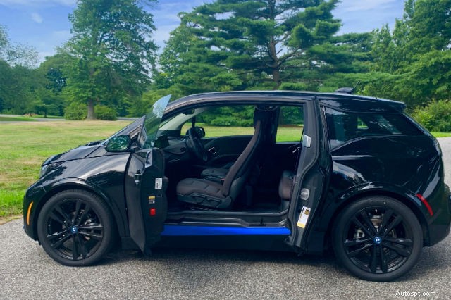 BMW i3s Review: Electrifying Performance & Luxury on the Road