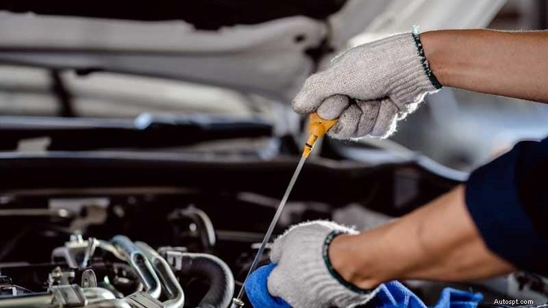 When to Change Your Car’s Engine Oil: A Proven Maintenance Guide