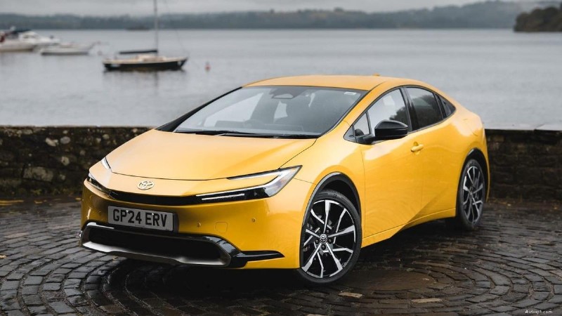 Hybrid, Plug‑in Hybrid, or Electric Car? How to Choose the Right Option in 2024