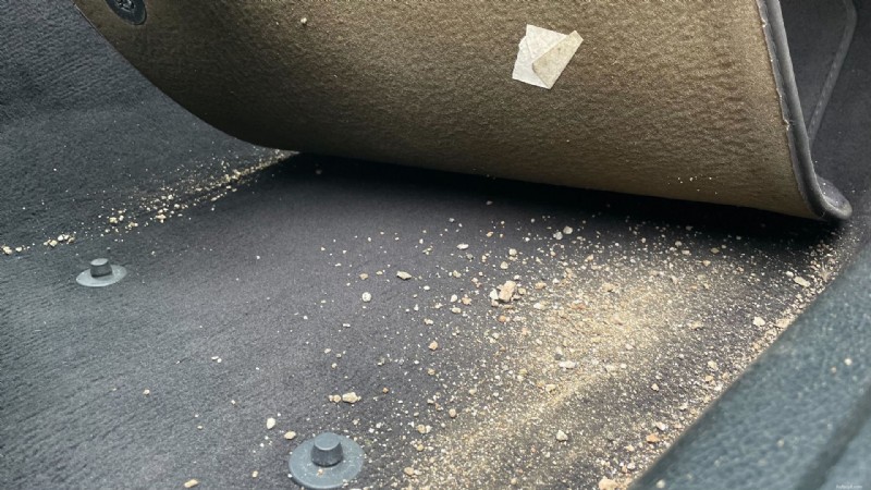 Step-by-Step Guide: How to Remove Sand from Your Car Effectively