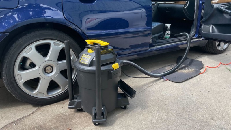 Step-by-Step Guide: How to Remove Sand from Your Car Effectively