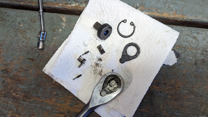 How to Thoroughly Clean Your Ratchets for Long-Lasting Performance