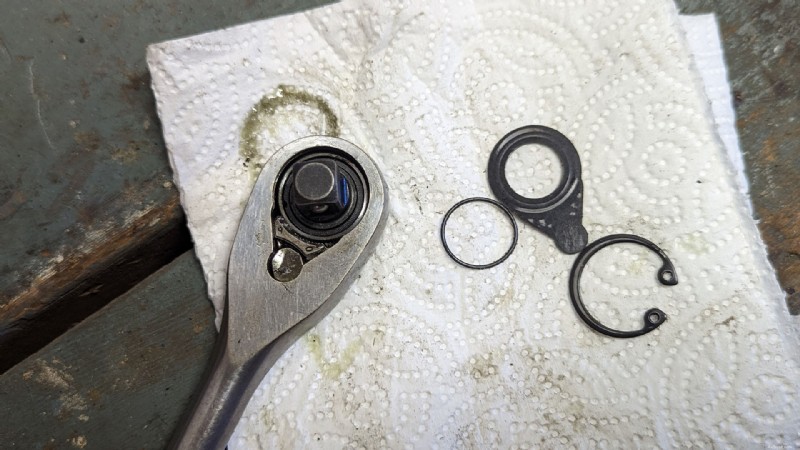 How to Thoroughly Clean Your Ratchets for Long-Lasting Performance