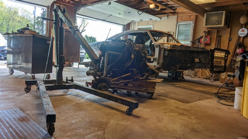 How to Safely Use an Engine Hoist: Expert Tips for a Secure Lift