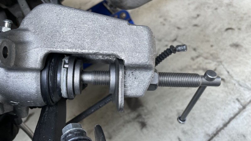 Master Brake Caliper Wind-Back: A Step-by-Step Guide