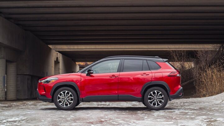 Subaru Crosstrek Hybrid vs Toyota Corolla Cross Hybrid: Expert Review & Side‑by‑Side Comparison