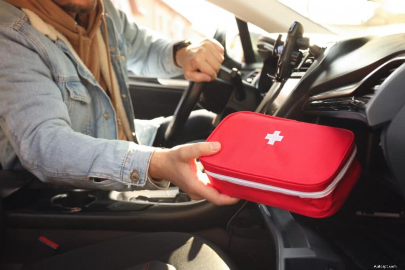 Essential Car Emergency Kit: Must‑Have Items for Unexpected Breakdowns