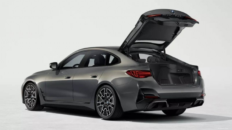 BMW i4 Maintenance Costs & Reliability: A Comparative Review vs. Gas and EV Rivals