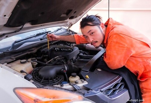 Low Oil Pressure at Idle: Causes, Diagnosis, and Fixes