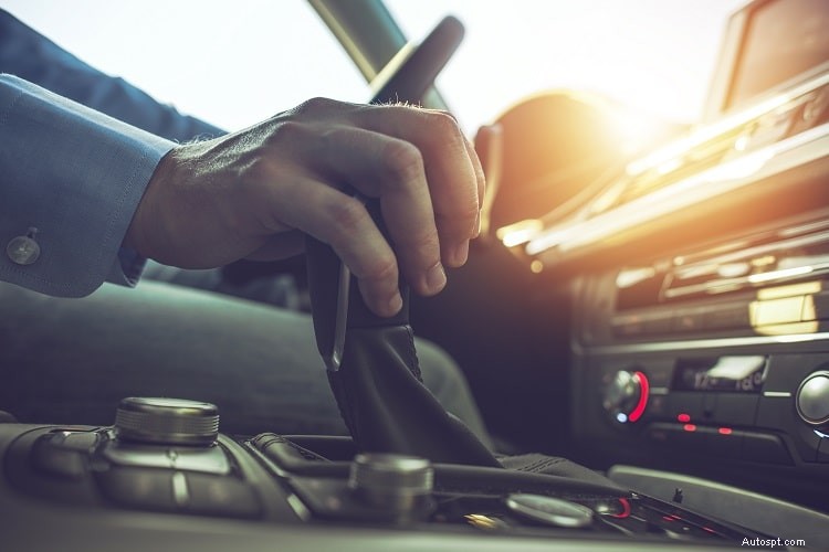 Transmission Overheating: Key Symptoms, Causes, and Rapid Solutions