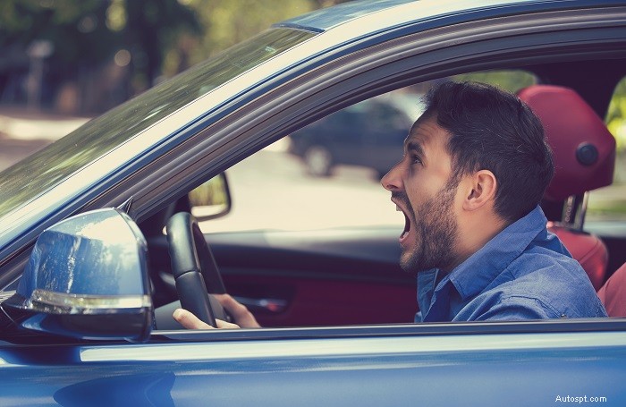Clunking Noise While Driving? Find the Cause and Fix It Now