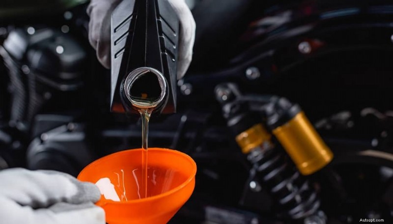 0W-20 vs 5W-20: Which Motor Oil is Right for Your Engine?