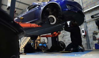 Expert Guide to Cleaning Alloy Wheels: Keep Your Car’s Rims Shining & Protected