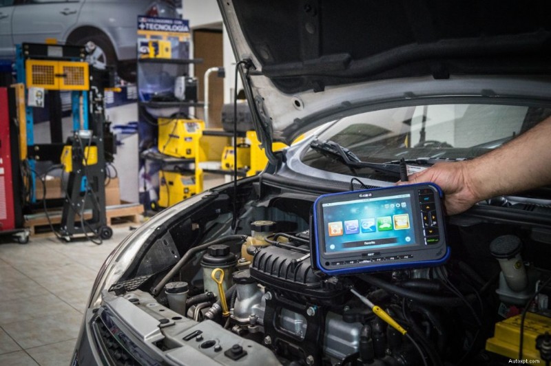 How to Respond When Your Check Engine Light Illuminates