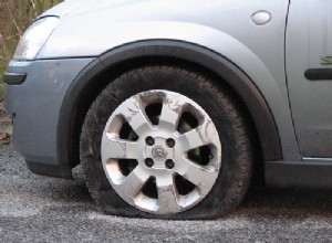 How to Change a Flat Tire – 10 Quick and Easy Steps