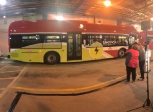 10 BYD Electric Buses Roll Into Service in Toronto
