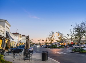 The Benefits of EV Charging Stations for Businesses: A Smart Move As the World Re-opens