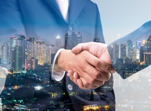 6 Questions to Ask When Choosing a Charging Partner for Your EV Charging Stations