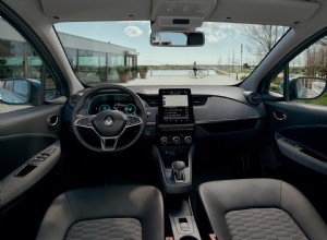 New Renault ZOE is officially unveiled with ZE 50 battery