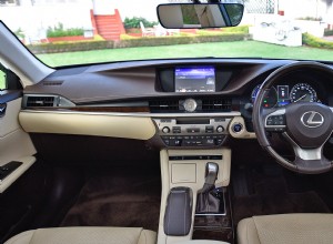 Lexus ES 300h 2017 STD Interior